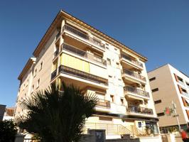Ocasión, piso en el mismísimo centro de Segur de Calafell playa photo 0