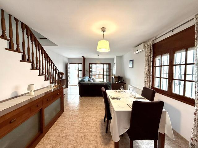 CHALET PAREADO EN SEGUR DE CALAFELL CENTRO photo 0