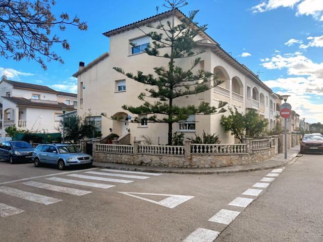 Unifamiliar Pareada En venta en El Tancat, El Vendrell photo 0