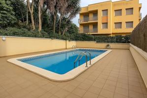 Precioso ático con solárium privado en el centro de Segur de Calafell photo 0