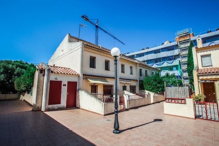 🏡 Casa adosada lateral con jardín en Calafell Poble – ¡Ideal para familias! photo 0