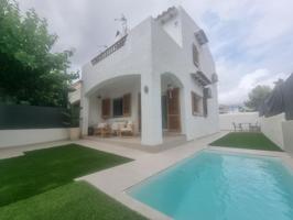 Casa pareada en Creixell photo 0