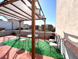 Alquiler piso semireformado con solárium privado en Almería, zona Los Ángeles photo 0