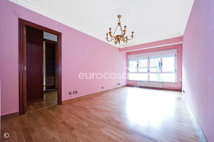 ESPACIO, LUZ Y ENCANTO A UN PASO DEL CENTRO photo 0