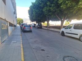 Se venden 2 plazas de garaje en el bulevar de santa maría !! photo 0