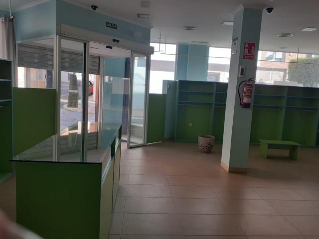 SE ALQUILA LOCAL CON TODO EL ACONDICIONADO PARA TIENDA O OFICINA, photo 0