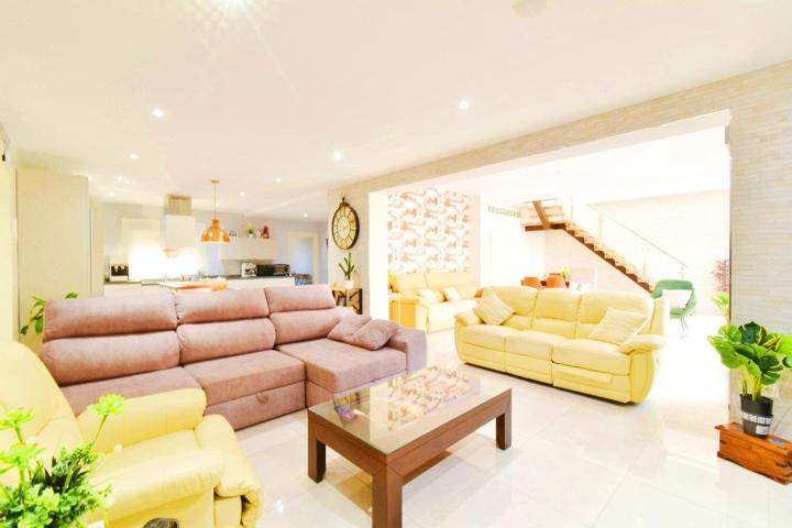 Chalet en la Mejor Zona de La Mojonera, ¡Nuevo con Piscina! 🏡💦 y garaje para 4 coches !!!! photo 0