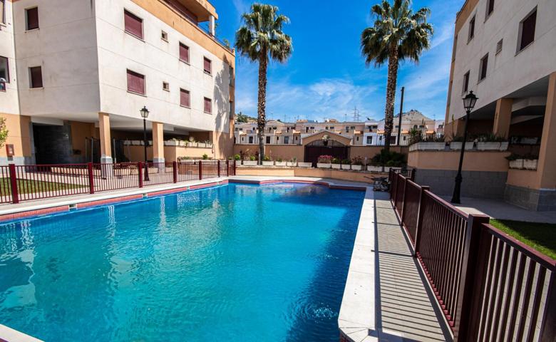 Ático dúplex con garaje y piscina en Atarfe photo 0