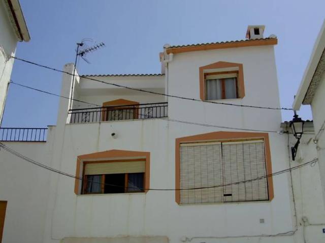 Preciosa casa adosada 128 m2 en Bayarque, Almería photo 0