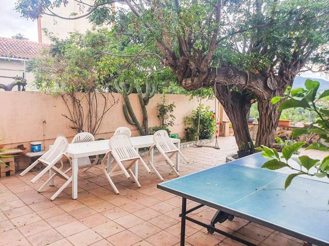 Casa a la venta en El Papiol con espectaculares vistas despejadas photo 0