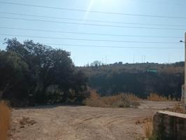 Esparreguera - Terreno de unos 3.600 m2 en alquiler para adaptar a su actividad photo 0
