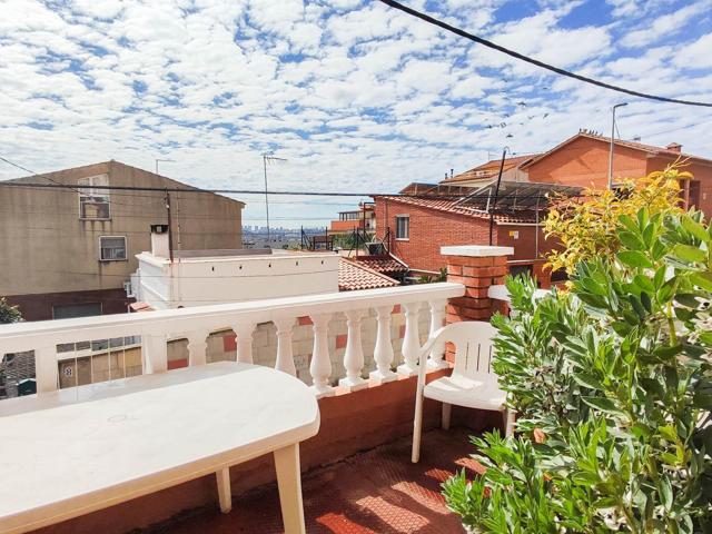 ESPECTACULAR CASA EN VENTA UNIFAMILIAR A 4 VIENTOS EN SINGUERLÍN, SANTA COLOMA DE GRAMENET photo 0