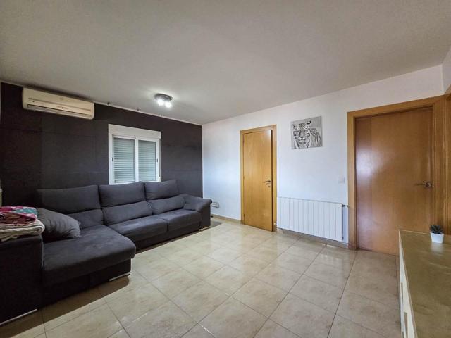 Casa adosada a la venta en zona La Guardia de Sant Vicenç dels Horts photo 0