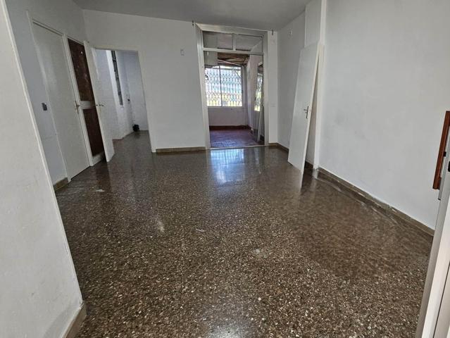 PISO ACOGEDOR EN SANTS-MONTJUÏC, BARCELONA. POSIBILIDAD FINANCIACION HASTA 100% photo 0