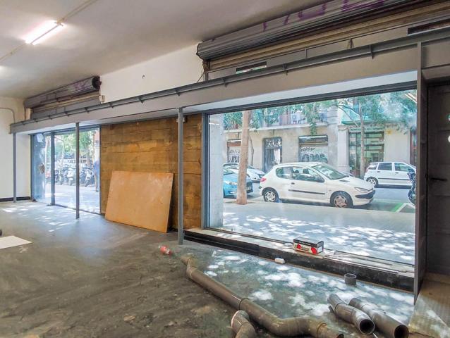 Amplio Local Comercial en Sant Antoni, Barcelona - Oportunidad de venta Única photo 0