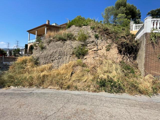 Terreno a la venta en Abrera zona Can Villalba - Barcelona de 532 m2 superficie parcela. photo 0