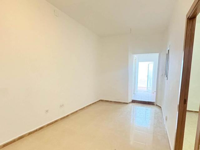 Local en venta en planta baja – Olesa de Montserrat (Barcelona) photo 0