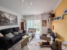 Piso muy luminoso en venta en zona residencial El Pla de Martorell photo 0