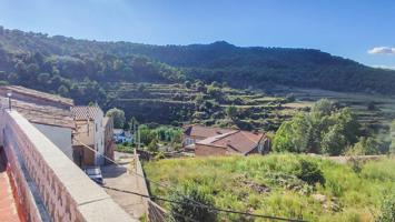 Encantador ático en venta con terraza y vistas privilegiadas en Monistrol de Calders photo 0