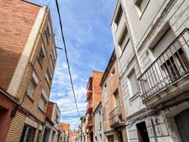 EDIFICIO DE 4 PLANTAS PARA REFORMAR EN ESPARREGUERA — UNA GRAN OPORTUNIDAD DE INVERSIÓN photo 0