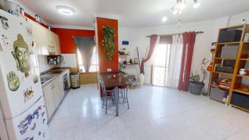 SE VENDE PISO DE VPO EN PLAYA DE ARINAGA, GARAJE TRASTERO Y CUARTO LAVADERO EN LAS PALMAS photo 0