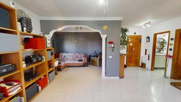 SE VENDE PISO DE VPO EN PLAYA DE ARINAGA, GARAJE TRASTERO Y CUARTO LAVADERO EN LAS PALMAS photo 0