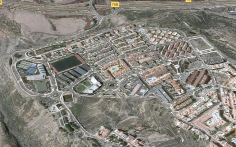 Terreno en Adeje de 1200 m2 que permite edificabilidad de 4250 m2 photo 0