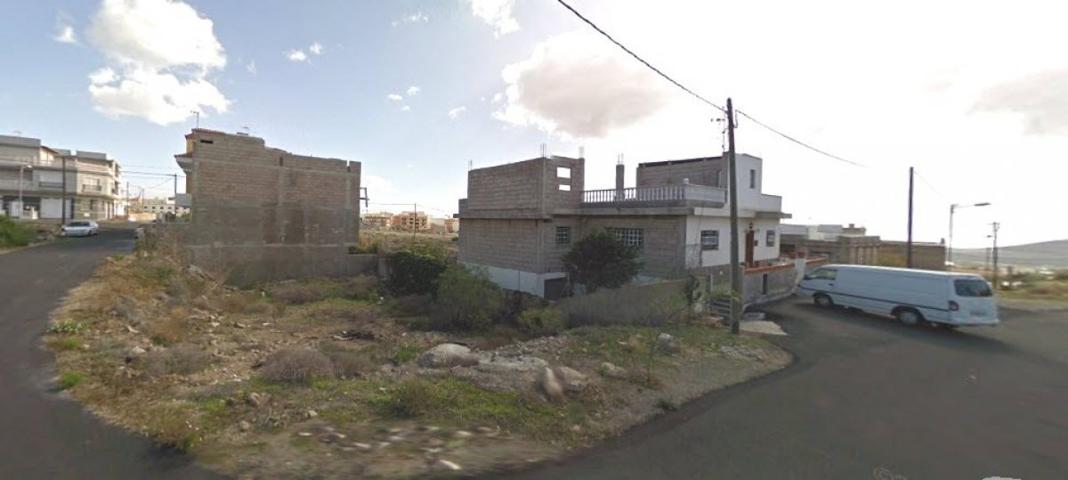 San Isidro. Solar urbano de 390 urbano edificable en 2 plantas photo 0