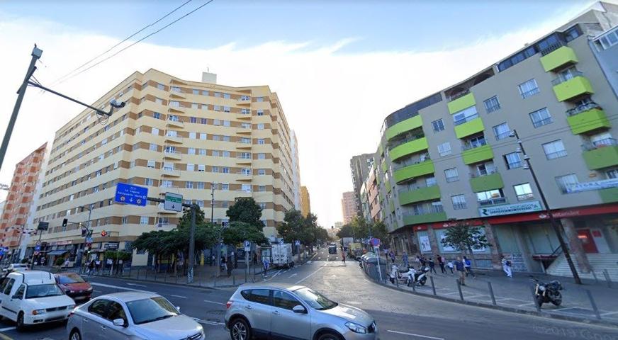 La Salle. Piso 3 habitaciones muy luminosas exterior, cocina independiente, amplio salon comedor. Mu photo 0