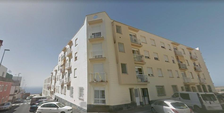Armeñime. Piso 3 habitaciones, una en suite, balcon, 2 baños, salon comedor , cócina co photo 0