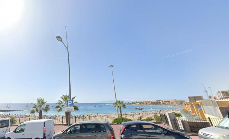 Los Cristianos Piso 2 habitaciones a 100 metros del mar con balcón patio interior. photo 0