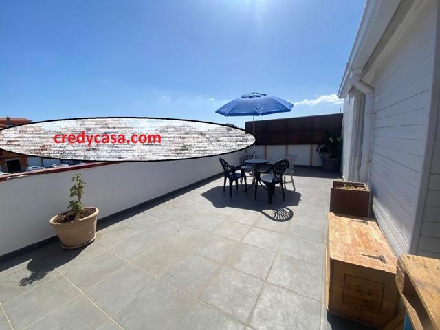 Buzanada. Duplex 3 habitaciones,, 2 cocinas , salon comedor, acceso directo desde la vivienda al so photo 0