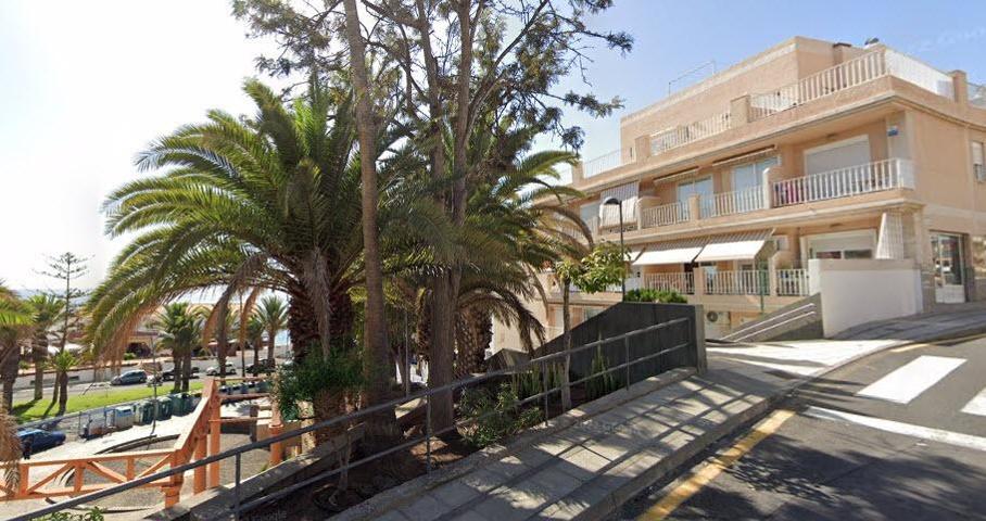 Los Cristianos Piso 1 habitación con balcón , garaje y trastero 300 metros de playa la vistas photo 0