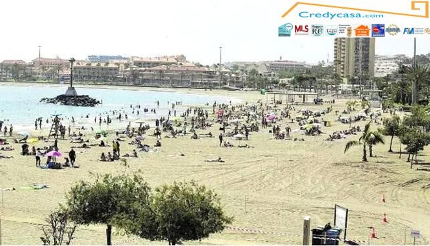 Los Cristianos Piso 3 habitaciónes, 2 baños, cocina americana, salon comedor a 300 metros de playa las vistas photo 0