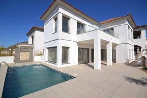 Villa de Lujo en Los Cristianos photo 0