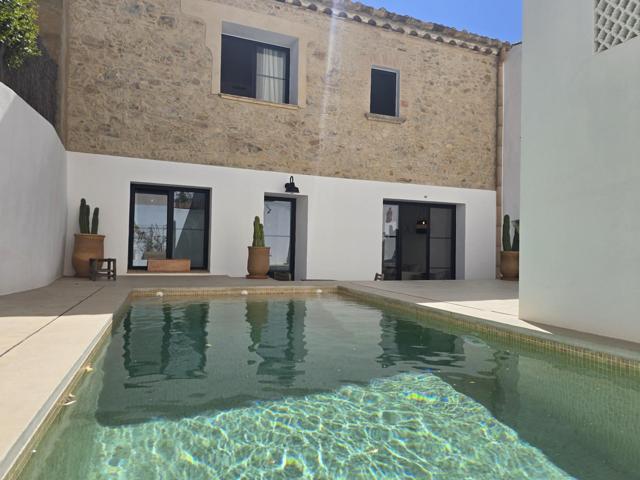 EN EL CENTRO DEL PUEBLO DE BEGUR VIVIENDA DECORADA DE RECIENTE REFORMA PISCINA GARAGE PATIO-JARDIN photo 0