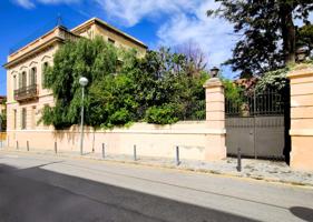 Casa con Gran Jardín, Ideal para Inversión o Vivienda Exclusiva photo 0