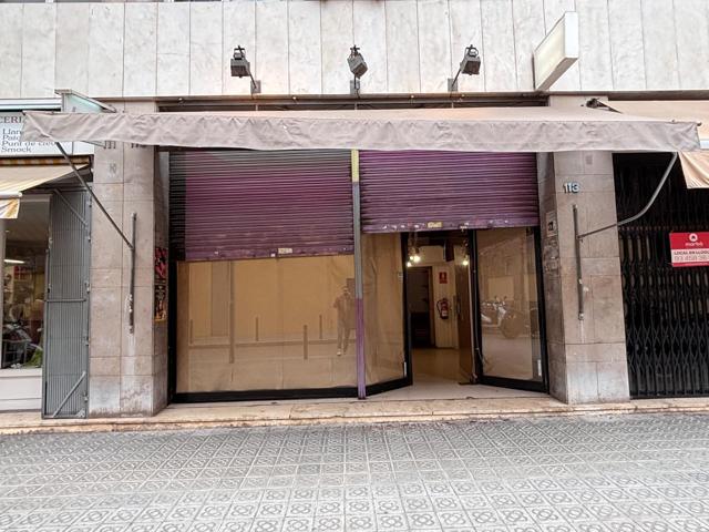 Local en alquiler a pie de calle en Carrer del Taquígraf Garriga - Ideal para oficina o negocio photo 0