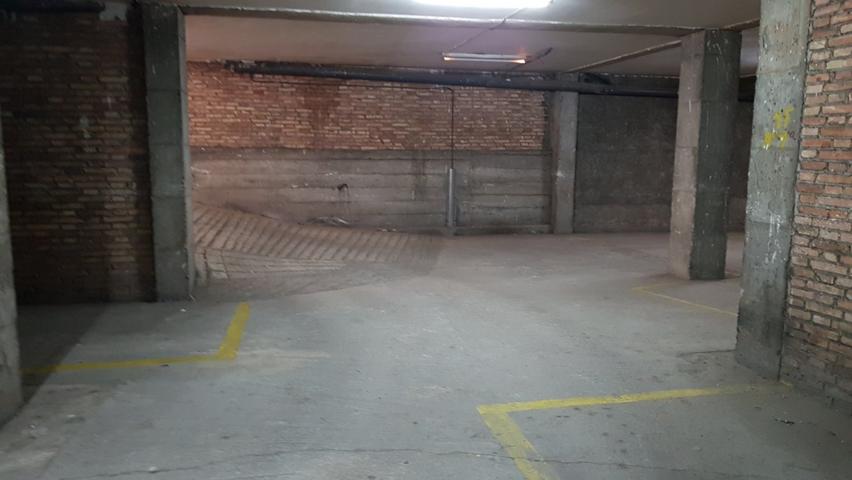 PK EN VENTA PARA MOTO EN EL CENTRO DE SANT JOAN photo 0