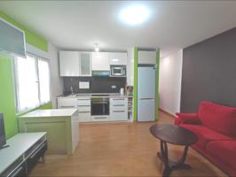 Piso de tres habitaciones en Sarón photo 0