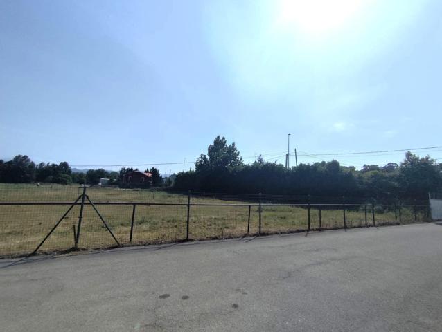 TERRENO URBANO EN OREJO photo 0