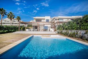 Villas de Lujo en Primera Línea de Playa en Estepona | Urbanización Velaya - Inmobiliaria Peña photo 0