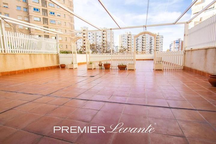 Oportunidad Piso en Alicante con Amplia Terraza y Comodidades de Primera Clase photo 0