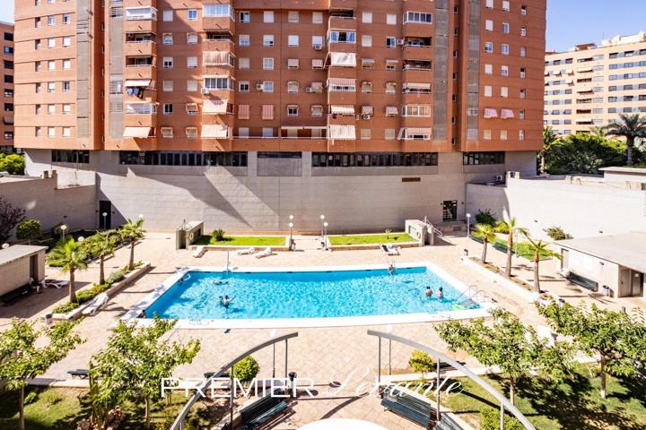 Moderno Piso en Alicante con Piscina y Terraza photo 0