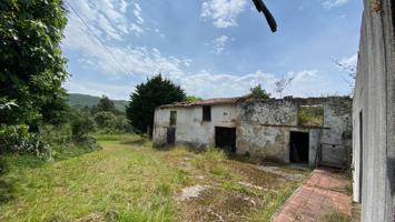 Casa y cuadras para restaurar en Finca de 114.919 m2 photo 0