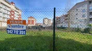 SUELO EN COLINDRES PARA LA CONSTRUCCIÓN DE 35 VIVIENDAS photo 0