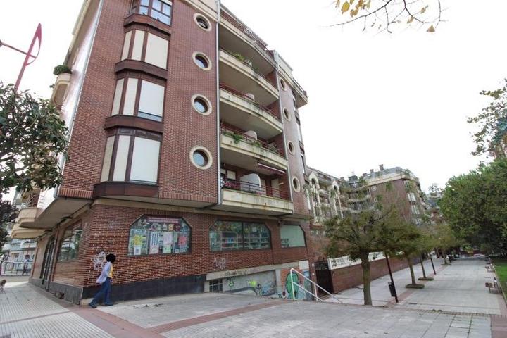 LOCAL COMERCIAL CASTRO URDIALESS photo 0