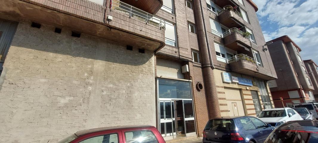 Piso de 3 dormitorios en Torrelavega photo 0