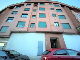 Se vende local en Oviedo photo 0