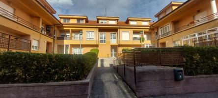 Bajo de 3 dormitorios con jardín en Boo de Piélagos photo 0